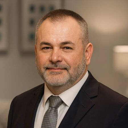 Steven Perdue Headshot
