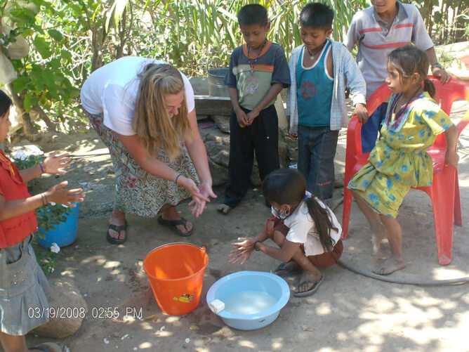 teaching handwashing