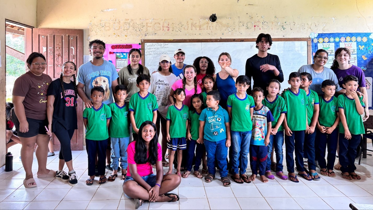 Johnavon and students