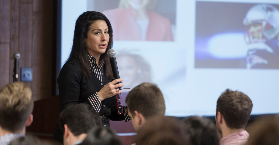 Develop the skills to lead organizational change, facilitate strategic planning, and guide successful transformation initiatives through ORU's online Graduate Certificate in Change Management.